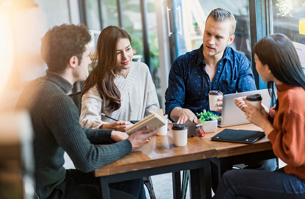 Guiding creators and brands with bespoke strategies that elevate their long-term growth.